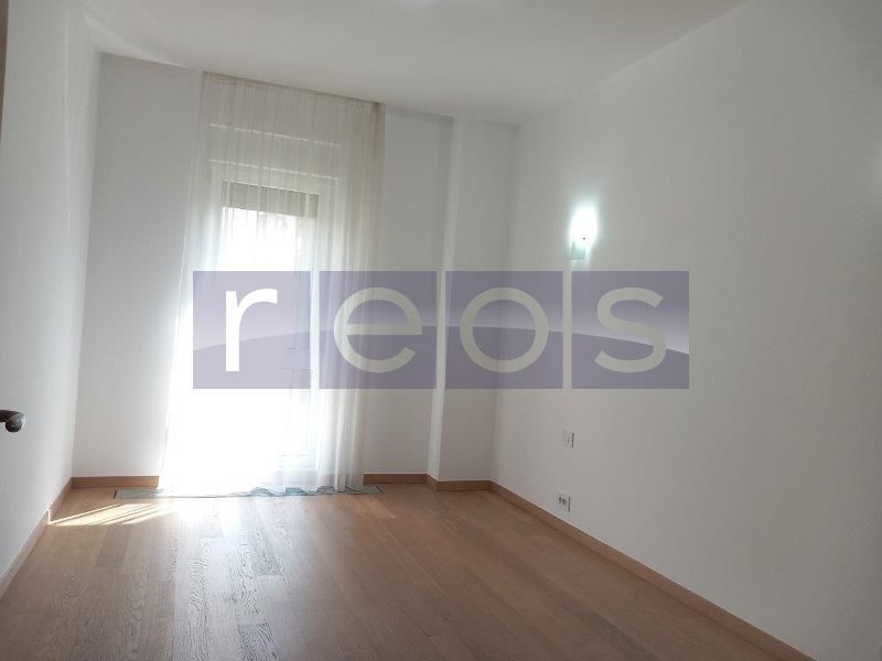 DE INCHIRIAT 4 CAMERE 144MP |  AVIATORILOR | BLOC NOU | FINISAJE LUX | - Poză 3