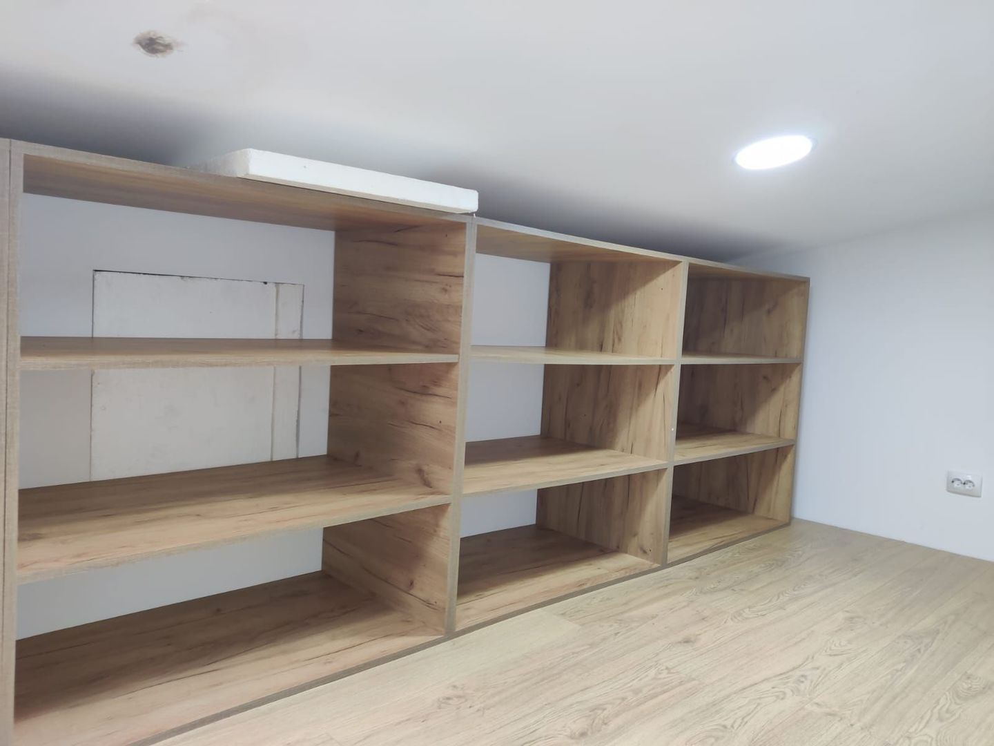 Apartament 3 Cam, 80 MP, parcare, Floresti, Strada Florilor - Poză 3