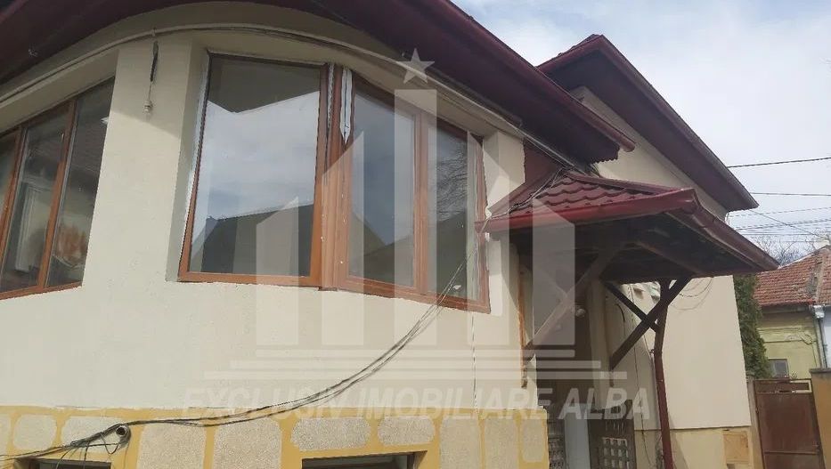 Casa de vanzare in Lipoveni - Poză 1