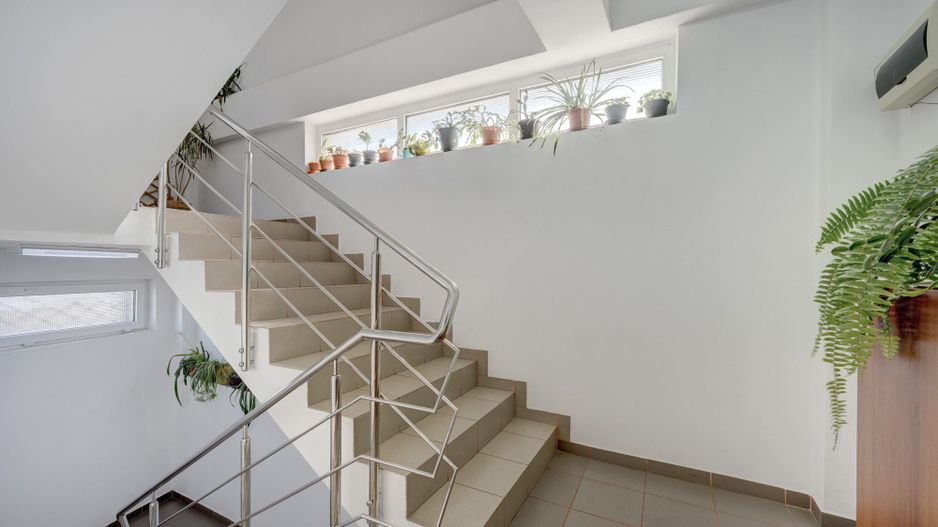 SI CASA SI AFACERE totul sub același acoperiș in Sector 5 ! - Poză 34