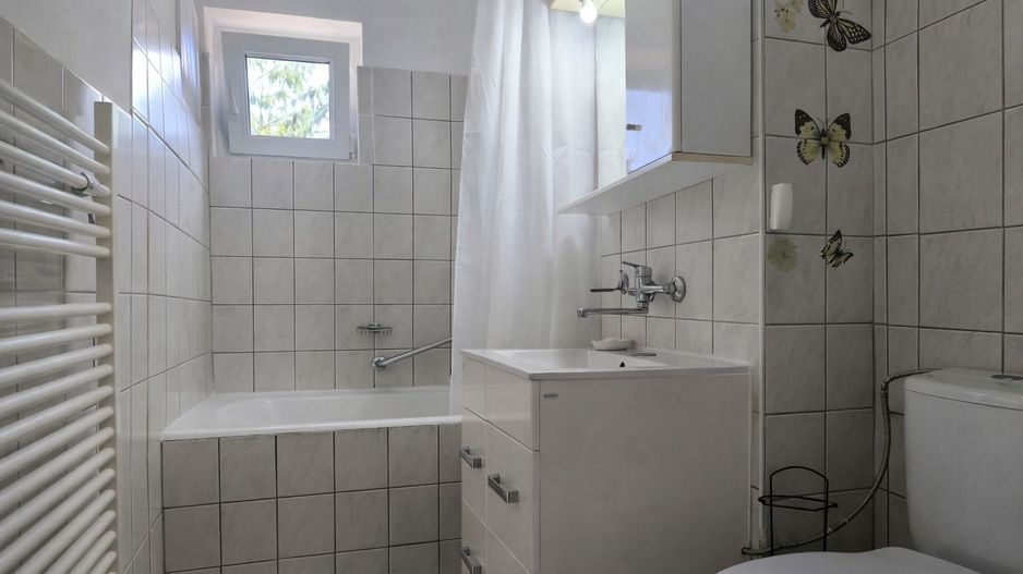 Apartament cu 3 camere in zona Semicentral ( Bodor Péter) - Poză 4