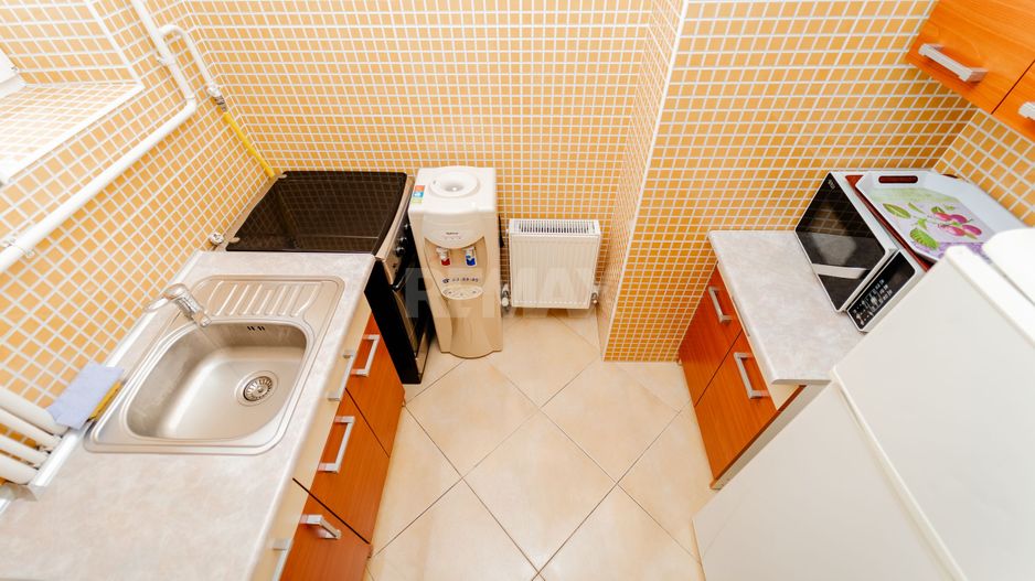 Se oferă spre închiriere casă în centrul orașului, ideală pentru birouri, clinică sau centru educați - Poză 15