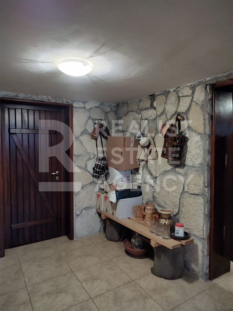 Vilă individuală 430 mp utili, teren 2.000 mp, panouri solare - Poză 20