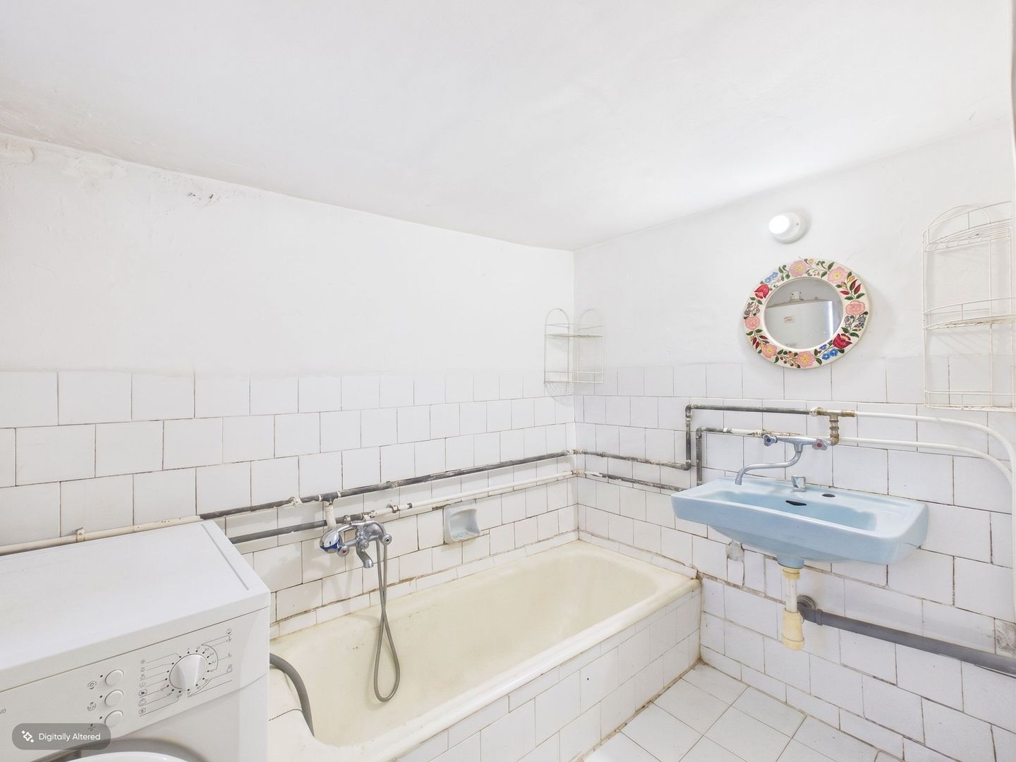 Casă cu 3 camere și 2646 mp teren în Dombegyhaz - Poză 4