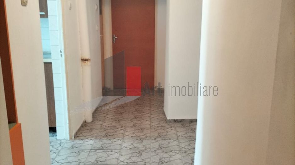 APARTAMENT 3 CAMERE - Poză 3