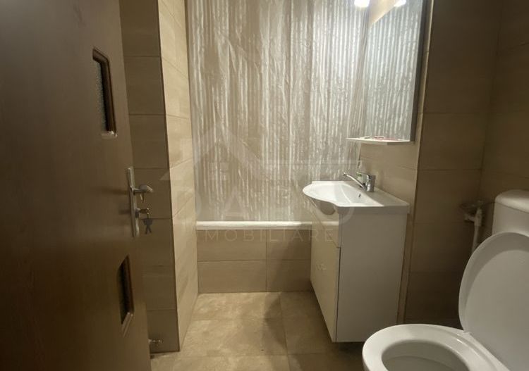 Închiriere apartament cu 2 camere - Poză 4