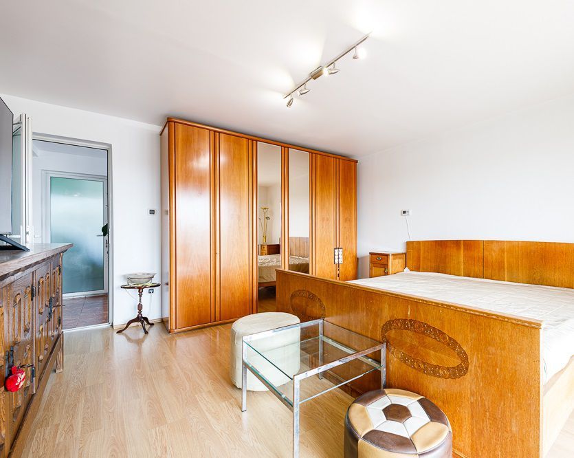 Casă pentru o familie numeroasă în Săcălaz - Poză 8