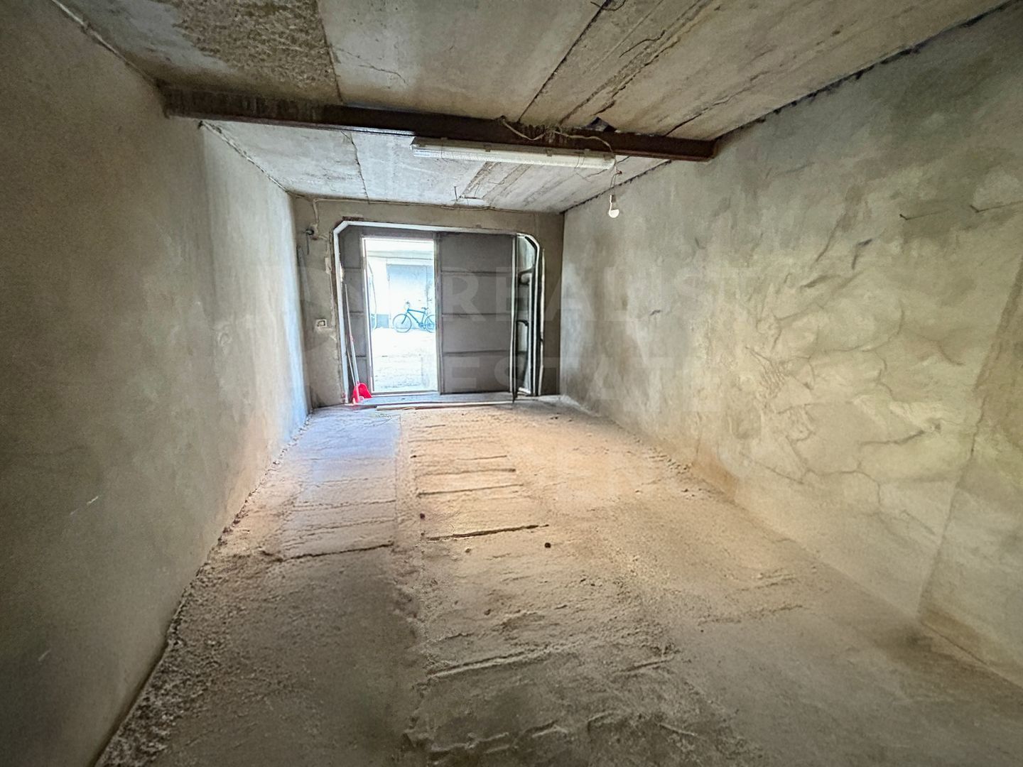 Vânzare, parcare , 81 mp, strada Gheorghe Asachi, Centru - Poză 4