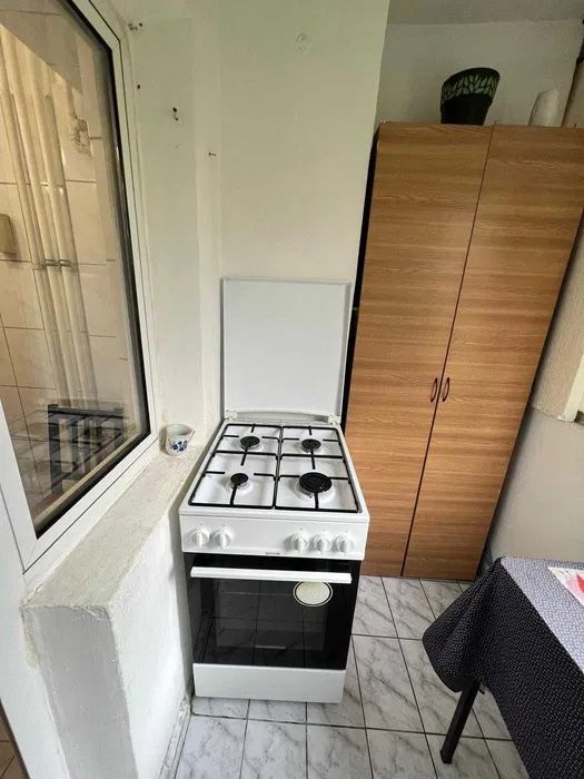 GARSONIERA CRANGASI, BUCATARIE INCHISA, MOBILAT/UTILAT MODERN - Poză 6