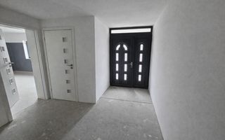 Vila Tătărani - 280 mp utili - 500 mp Teren - 8 Camere + 4 Băi - Poză 2