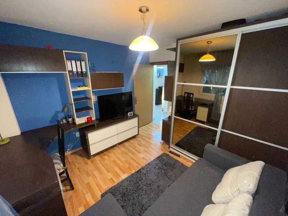 Apartament spațios cu 4 camere în zona 9 Mai –  mobilat și utilat - Poză 1