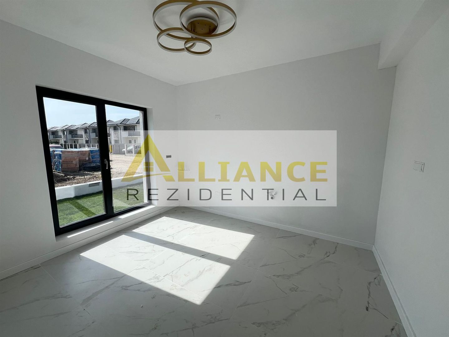 Vila Individuala  - 4 camere - 3 bai-teren -320-600 M de STV - Poză 8