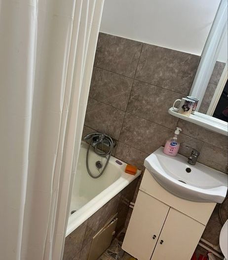 BRASADAS vinde ap 2 cam situat in Micro 14 etajul 2. - Poză 4