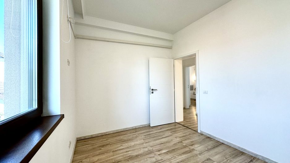 Casa de inchiriat la Liziera Pădurii - intrarea in Dumbrăvița - Poză 12