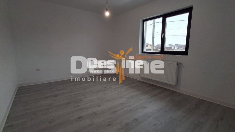 CASĂ tip duplex, situata in Valea Adanca - Poză 12