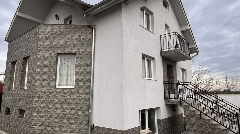 Vilă spațioasă cu 6 camere – Cartierul Viena, Oradea - Poză 23