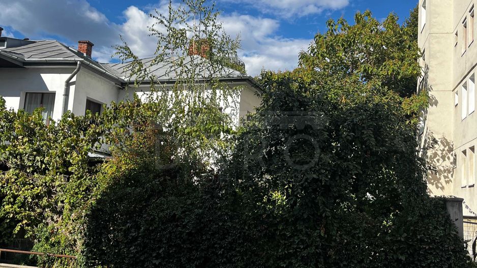 Casa individuala de vanzare aproape de centru - Poză 1