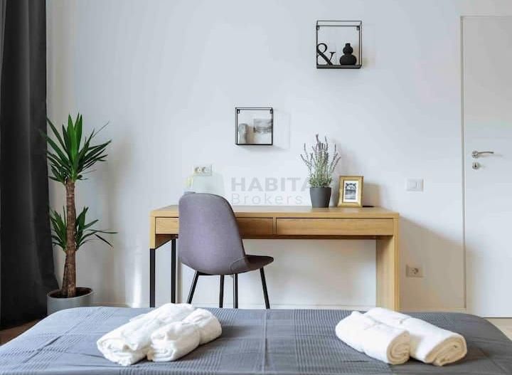 Investitiei, locatie centrala, randament bun, istoric B&B - Poză 18