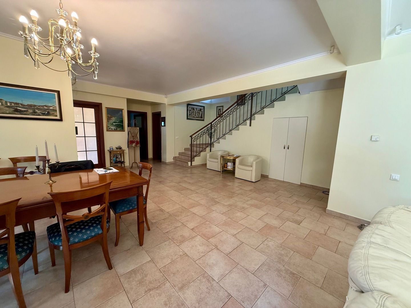 Vila 6 Camere de Vanzare I Mogosoaia - Poză 1