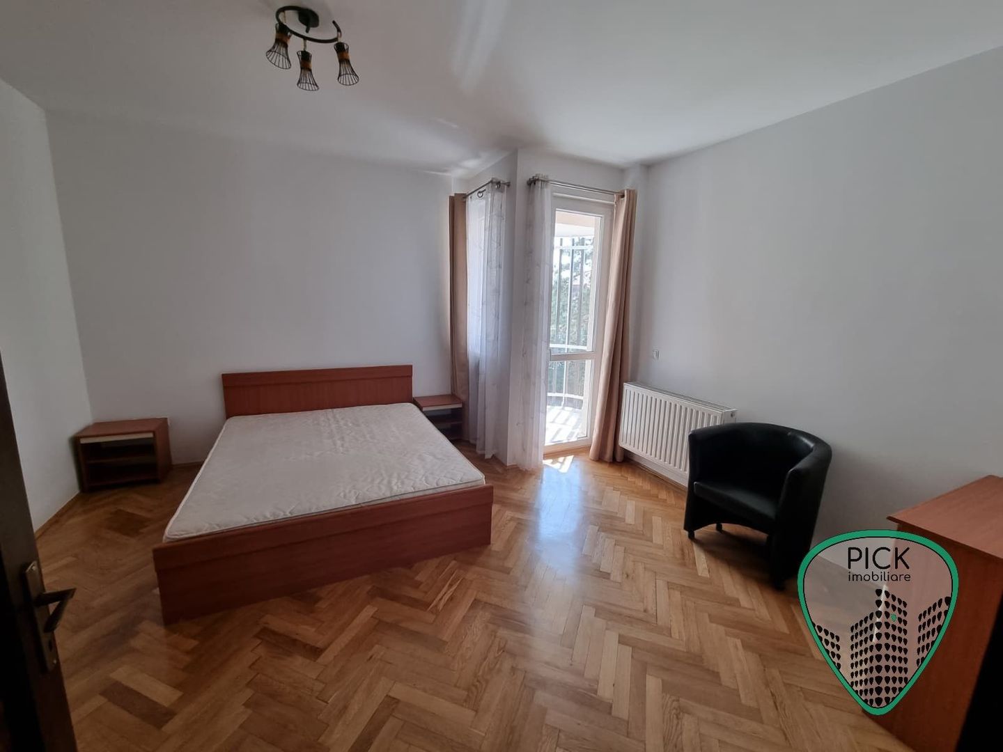 P 4249 - Apartament de închiriat în zona semicentrală cu 3 camere - Poză 4