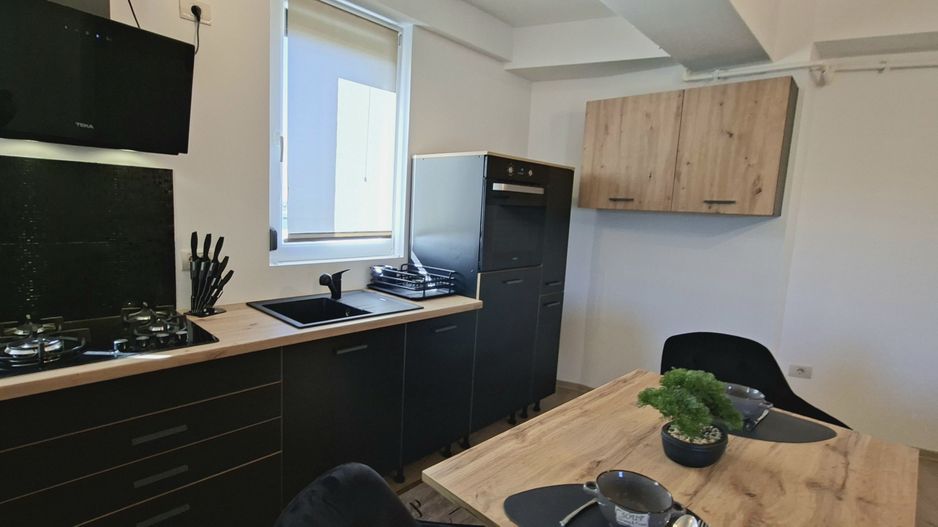 Apartament cu 2 camere si loc de parcare subteran - Poză 11