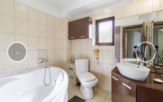 De inchiriat 3 camere curte, mobilat-Prelungirea Ghencea - Poză 5