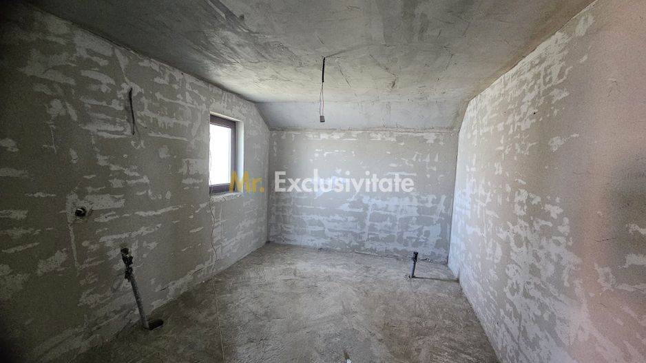 Vila generoasa cu piscina,garaj subteran si curte cu terasa-Turda - Poză 12