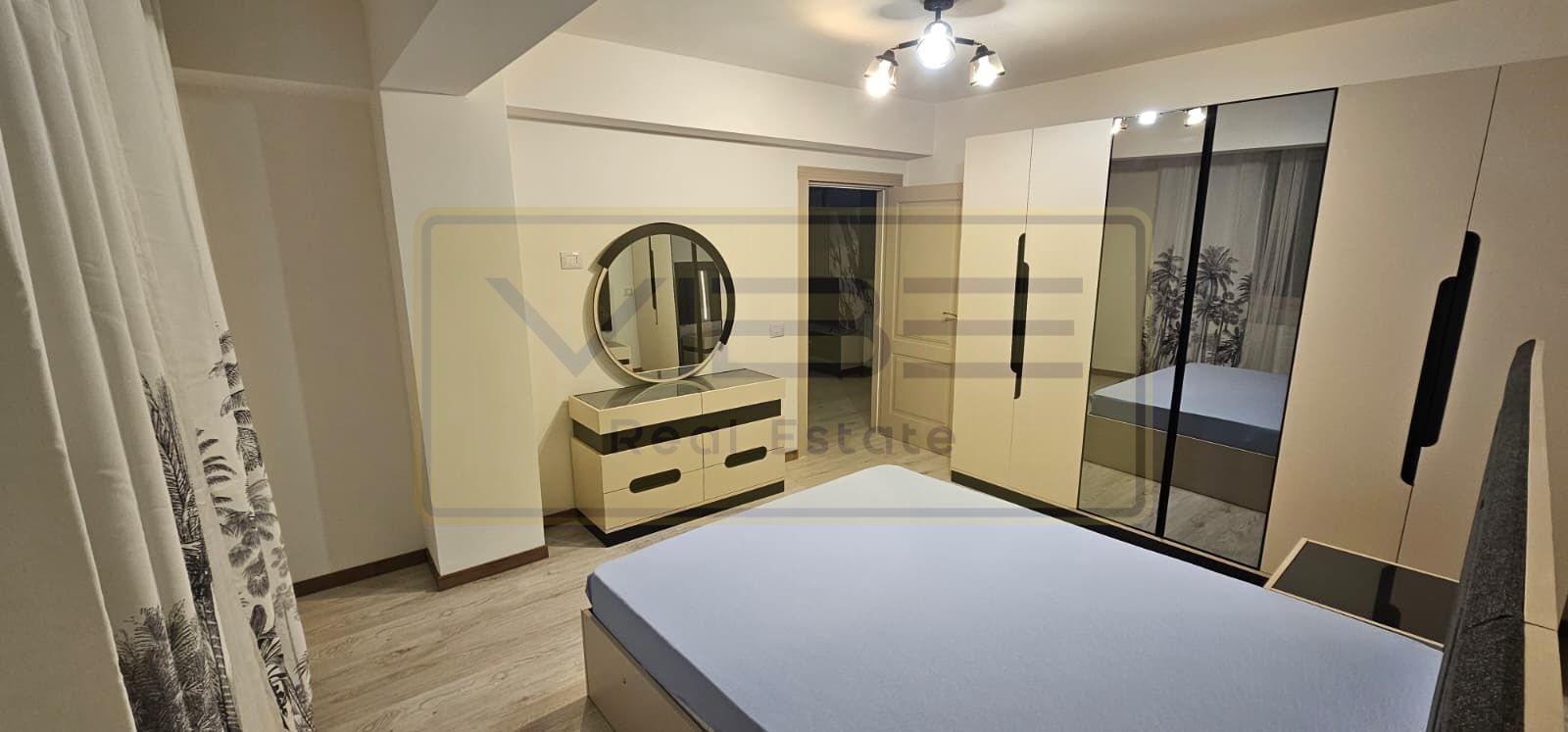 Apartament NOU 3 camere cu parcare Bucium Visani - Poză 3