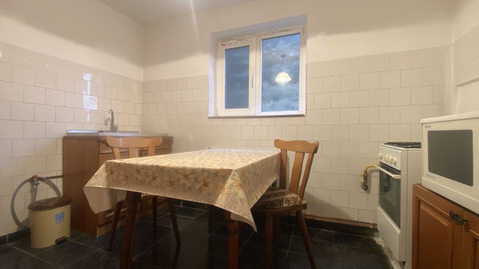 Vanzare apartament -3 camere la casă, etaj 1+pod+cota teren–Târgoviște - Poză 7