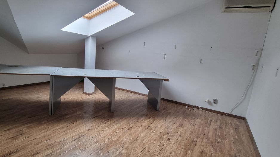 Casă P+M, 4 camere, str Lebedei, singur in curte - 600 E. Comision 0 - Poză 7