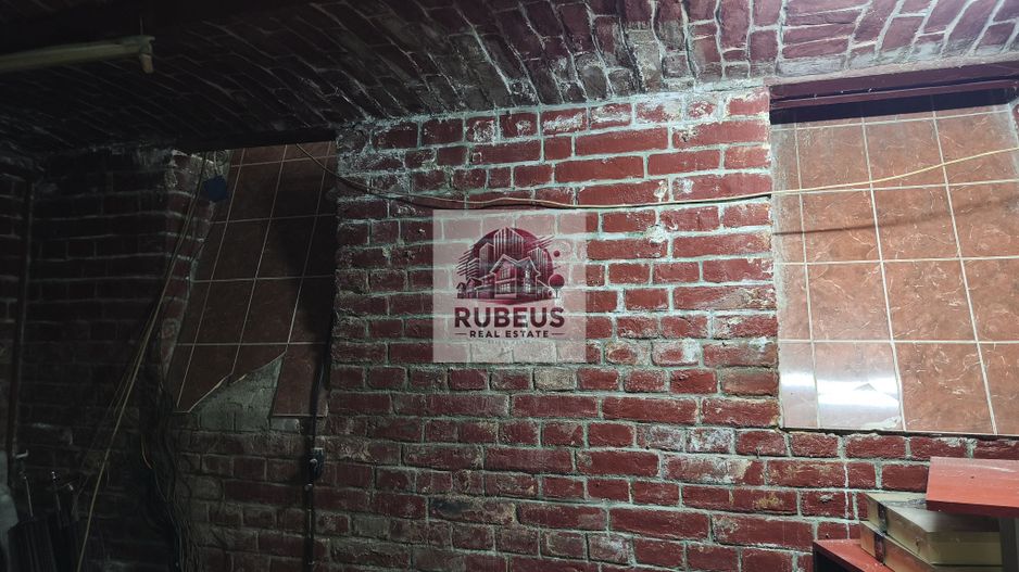 O Locație cu Istorie și Eleganță – În Centru, Pentru Afaceri Distincte - Poză 15