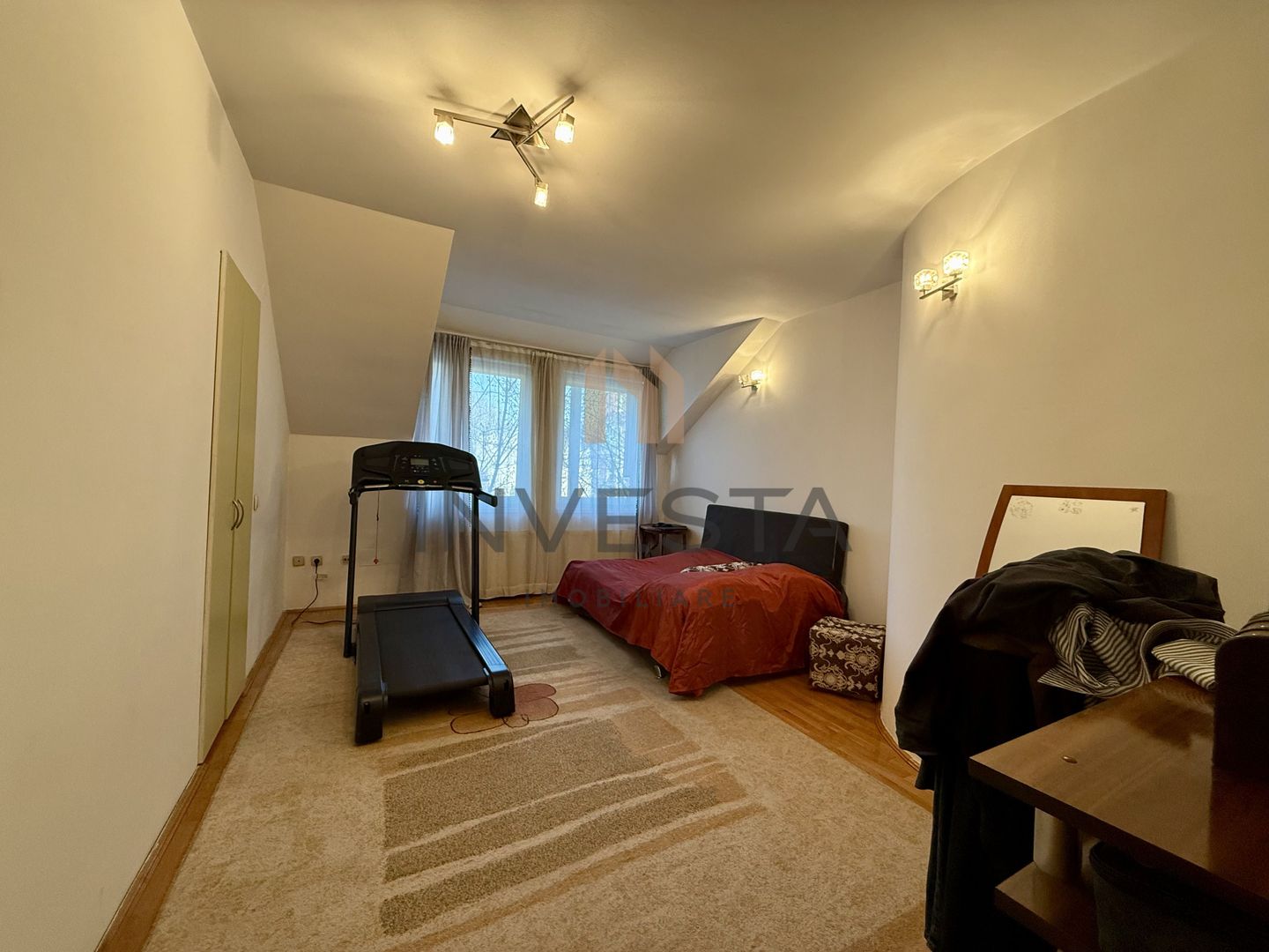 Casa de vanzare/Zona centrala/Ideală pt spatiu comercial/Gradinita - Poză 6