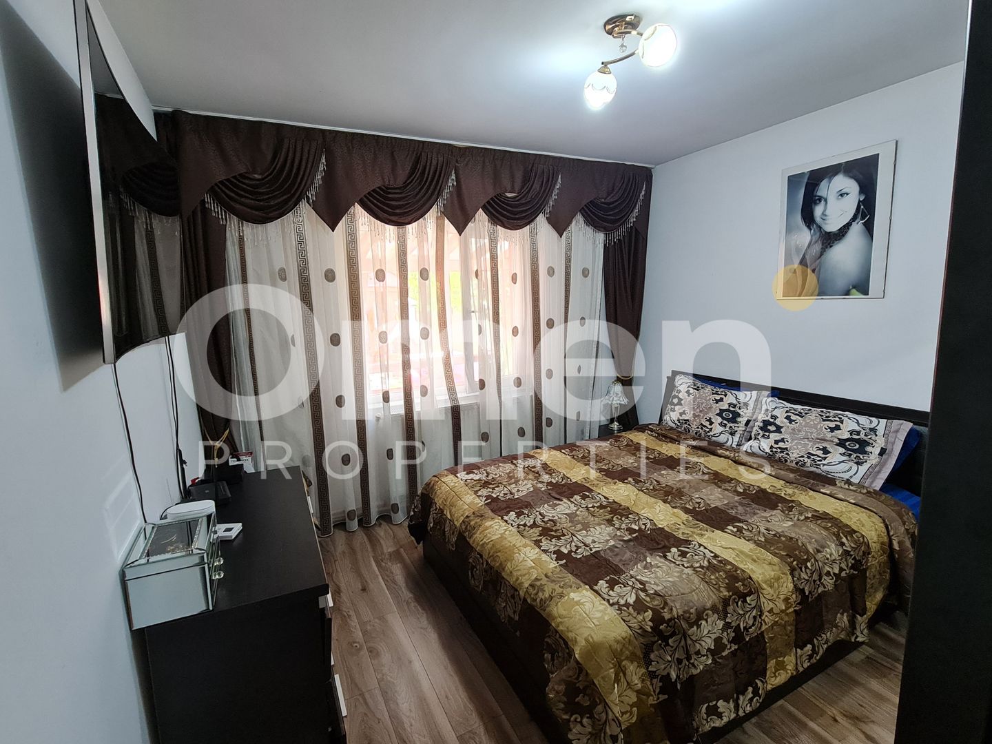 Casă de vânzare pe un nivel | 410 mp | strada Universității - Poză 3