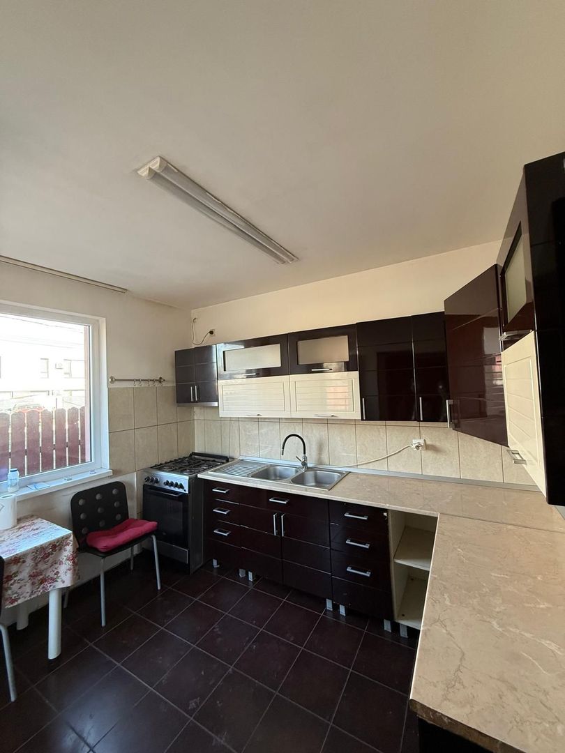 Apartament in vila Tunari, Lidl - Poză 4