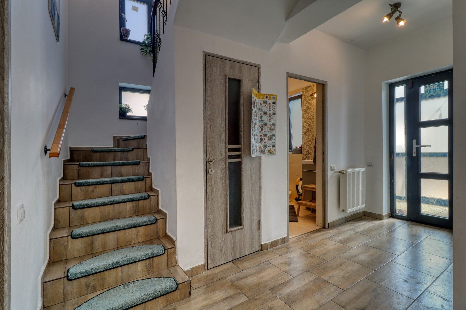 Tunari- Vilă individuală -4 camere si gradina- - Poză 25