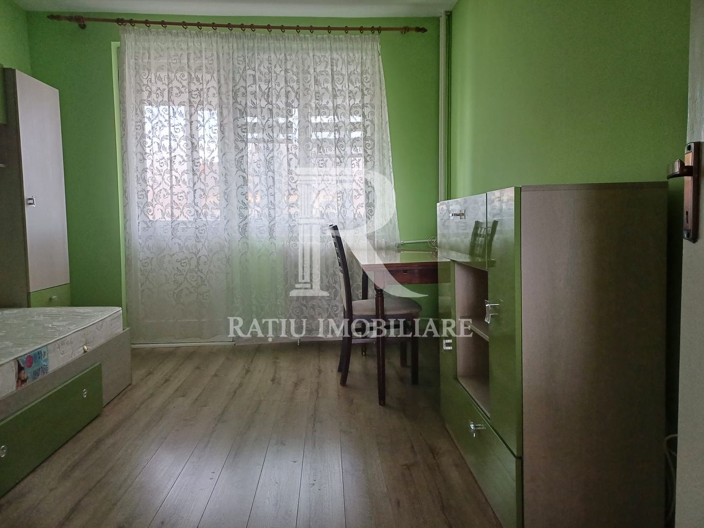 Apartament cu 3 camere | Ultracentral  | Oradea - Poză 1
