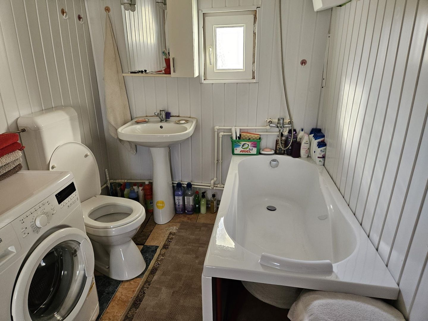 Vanzare casa Albota la intrare - Poză 3