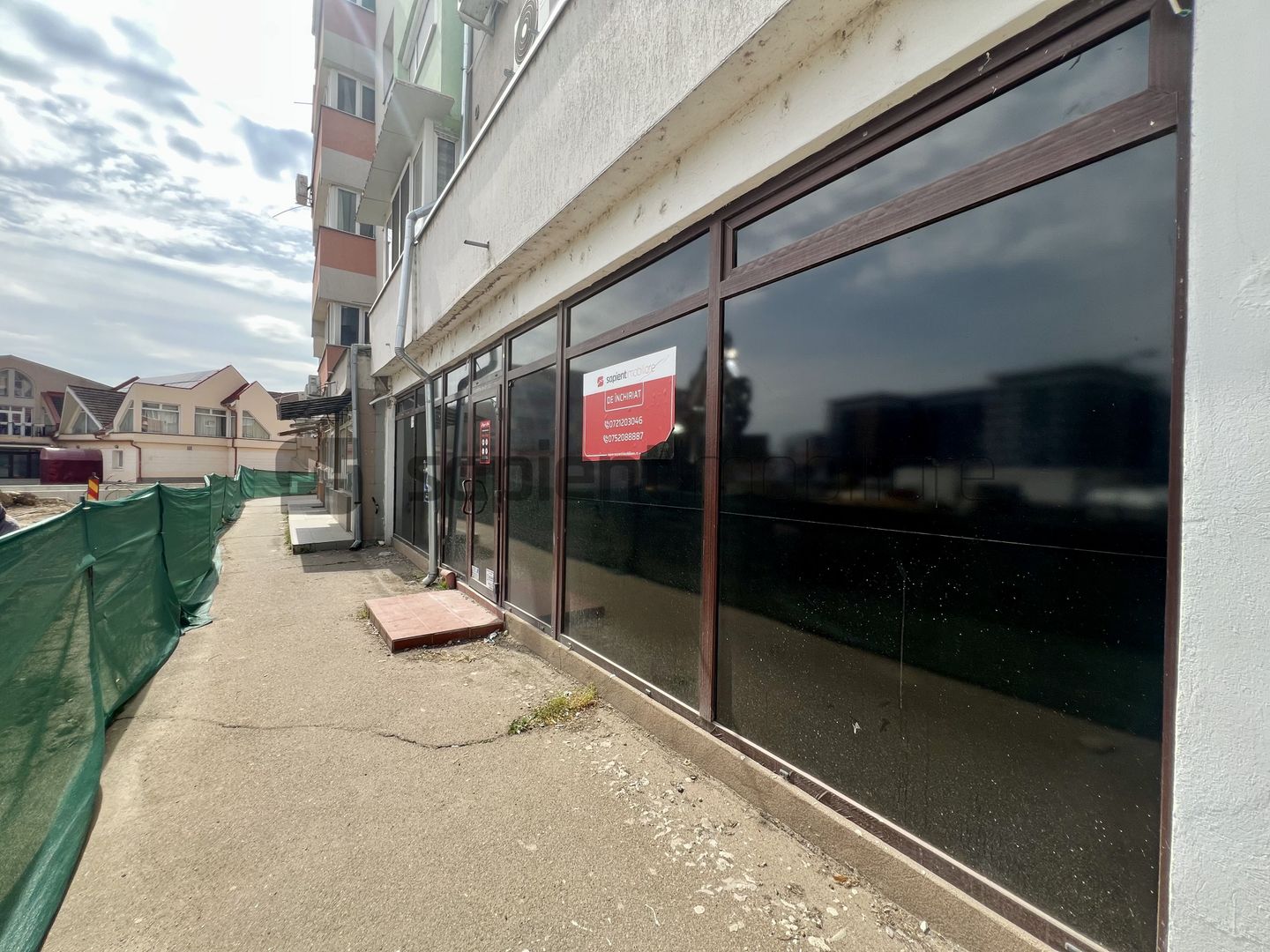 Sapient | Spatiu comercial în zona Oneștilor, Oradea - Poză 1