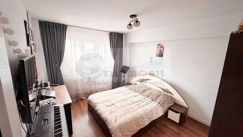 Ap decomandat 3 camere – Tătărași, 75 mp, locație excelentă 140000 EUR - Poză 1