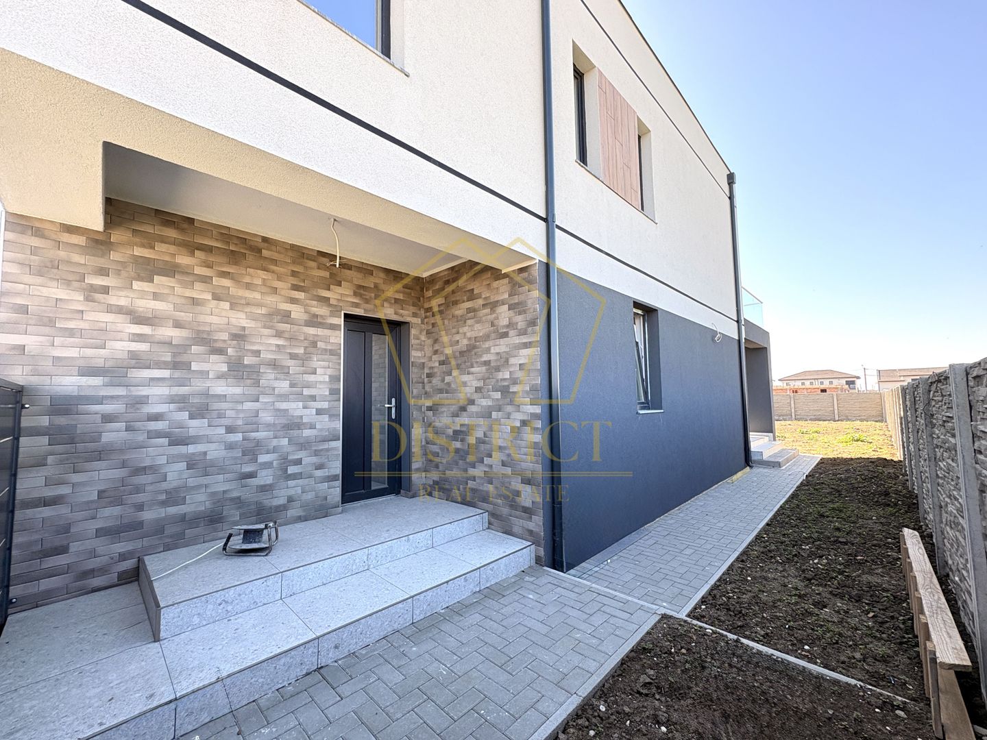 Duplex cu 3 camere, despărțit prin camera tehnica | Mosnita Noua | Barista - Poză 8