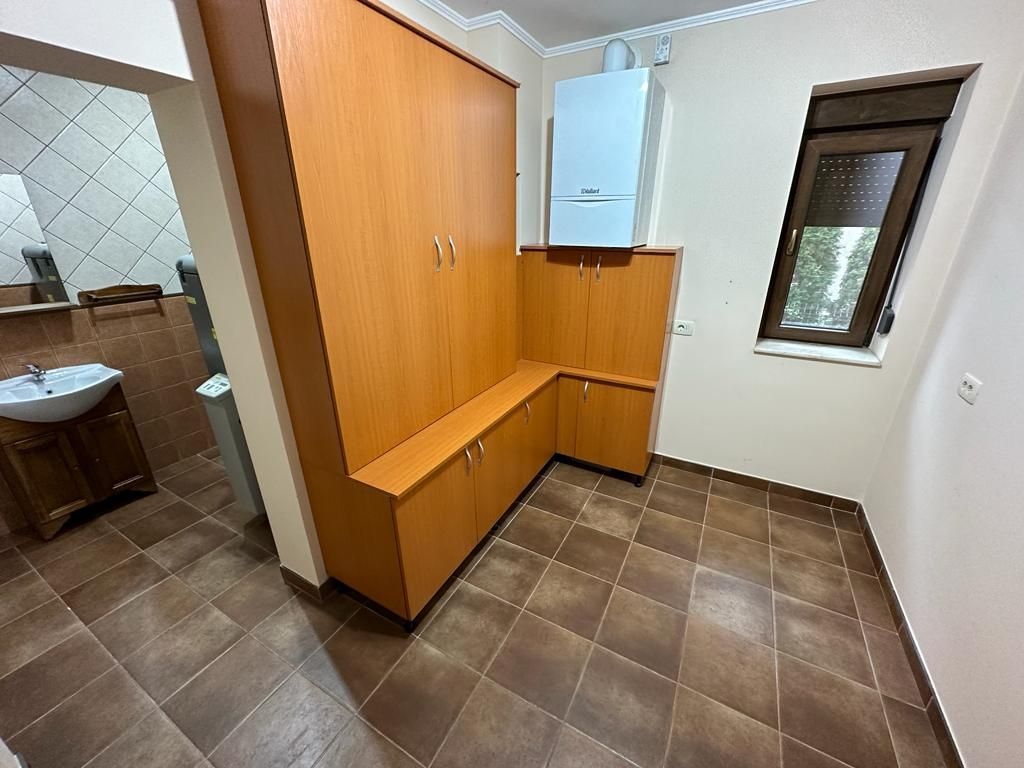 VILA  - ARADULUI. -British - Poză 30