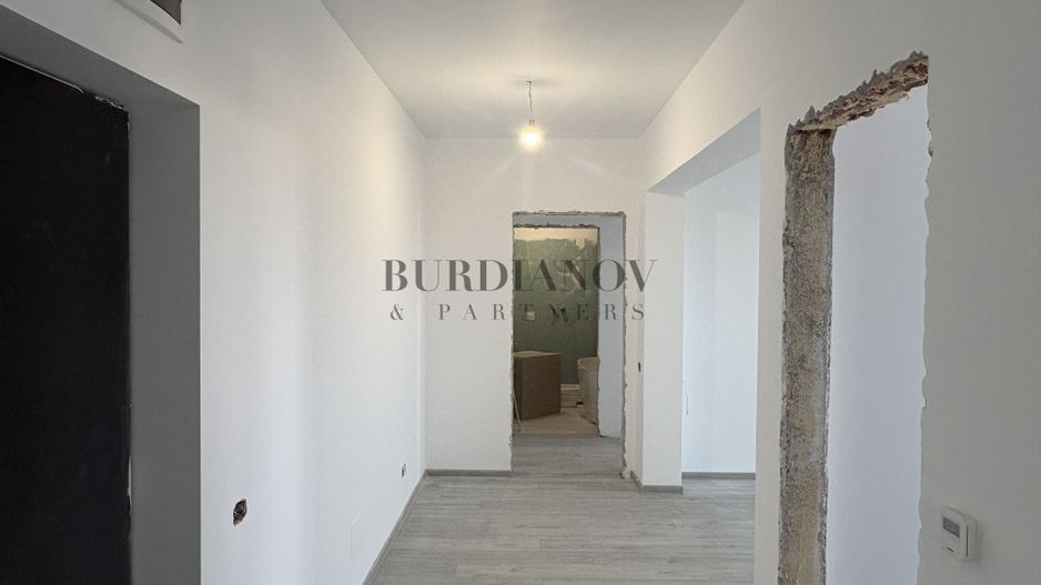 Apartament cu 3 camere - două băi - Etalon Lacul Morii - Vedere Lac - Poză 13