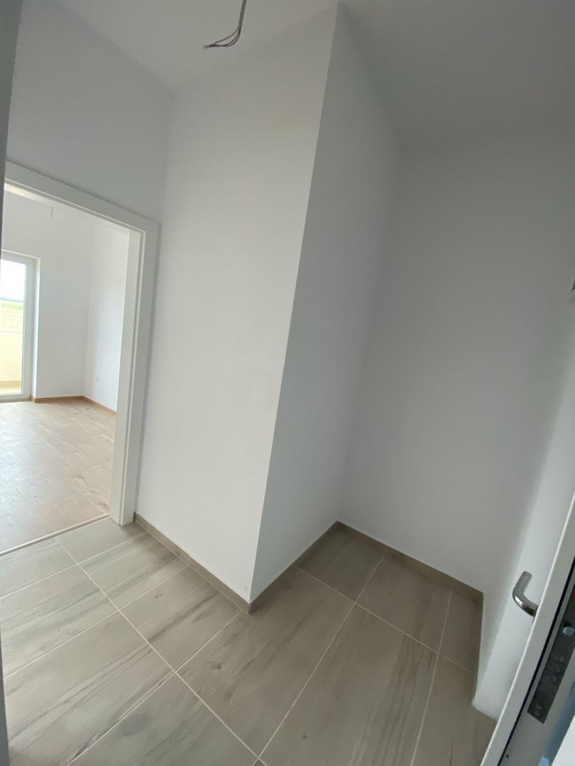 Giroc-Neptun | 2-3 Camere | Centrala proprie | Loc de parcare - Poză 5