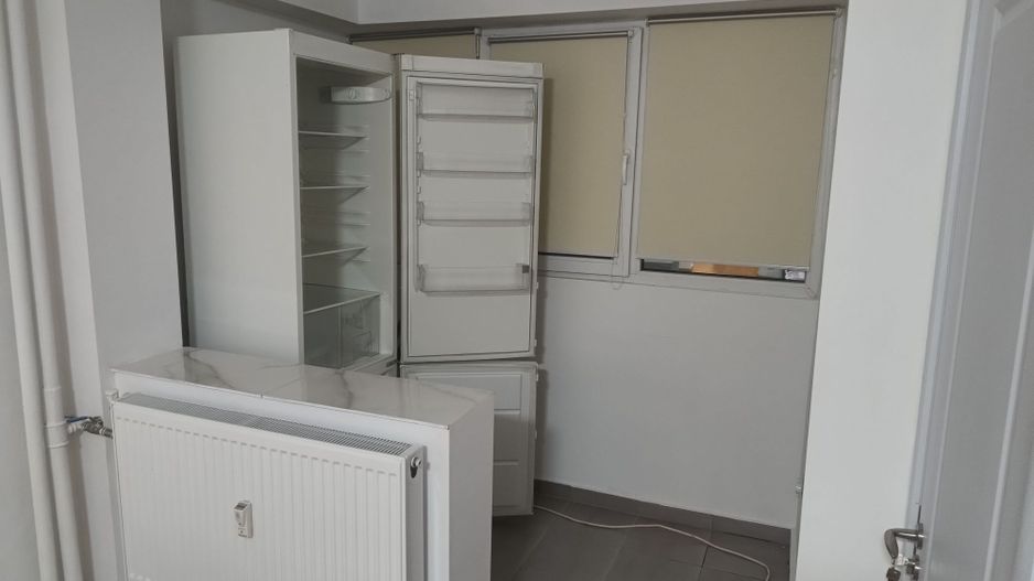 Garsonieră Titan, parter cu balcon, mobilată complet, prima închiriere - Poză 2