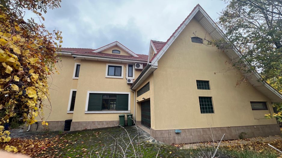 Vila cu teren 652 mp | Romatsa - Poză 1