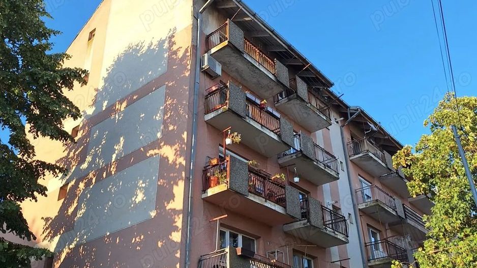 BRASADAS vinde ap 2 cam etaj 4/4 in Carpati 2 - Poză 1