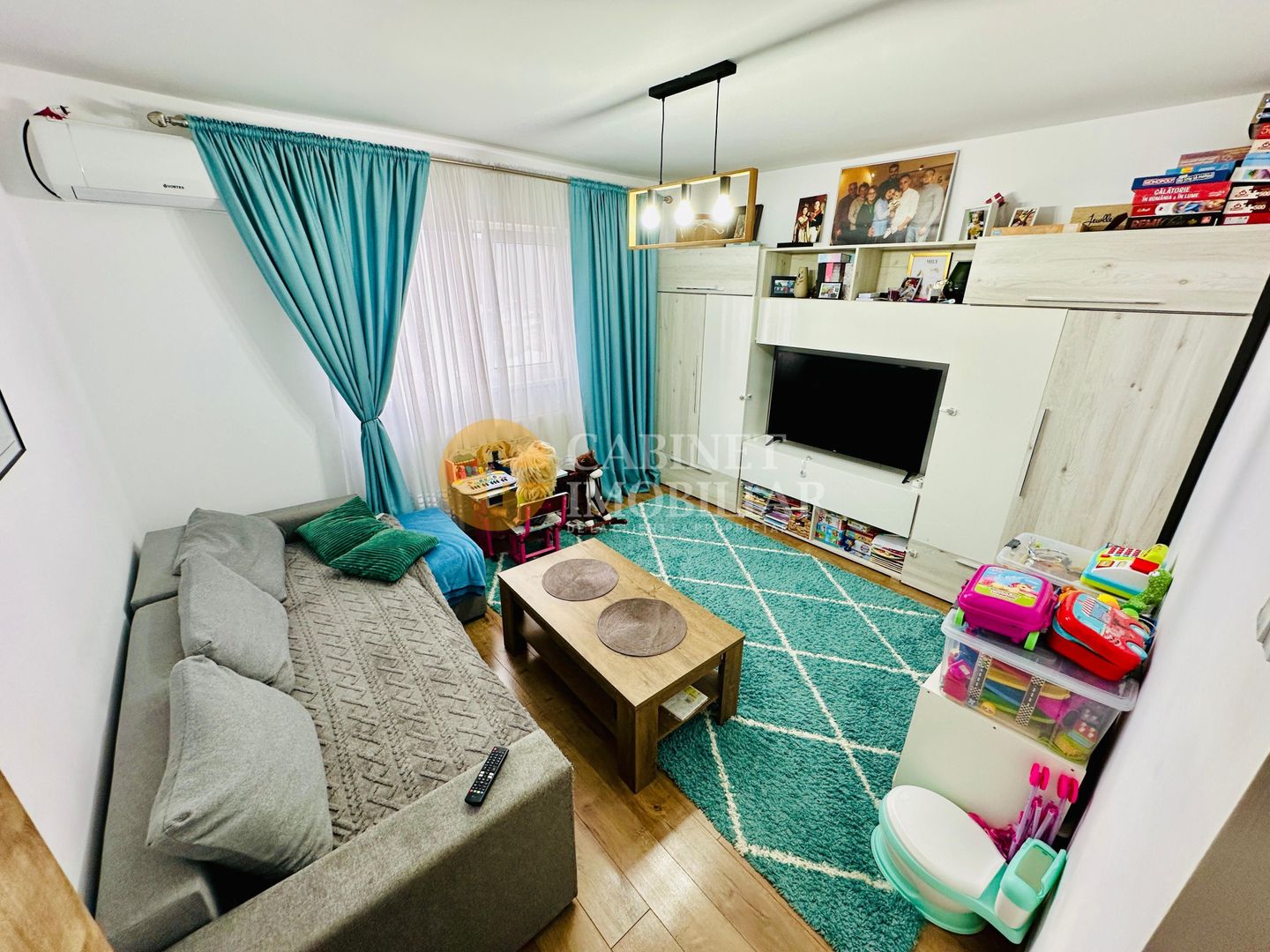 2 Camere Decomandat - Renovat Mobilat/Utilat - Zona Alexandru Cel Bun - Poză 2