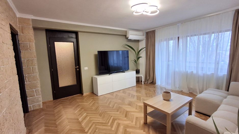 Apartament de inchiriat  2 camere Zona Decebal , Piata Muncii. - Poză 2