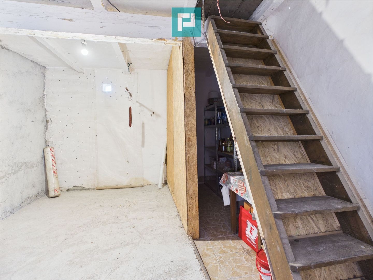 Casă la doar 6km de graniță cu România - Poză 16