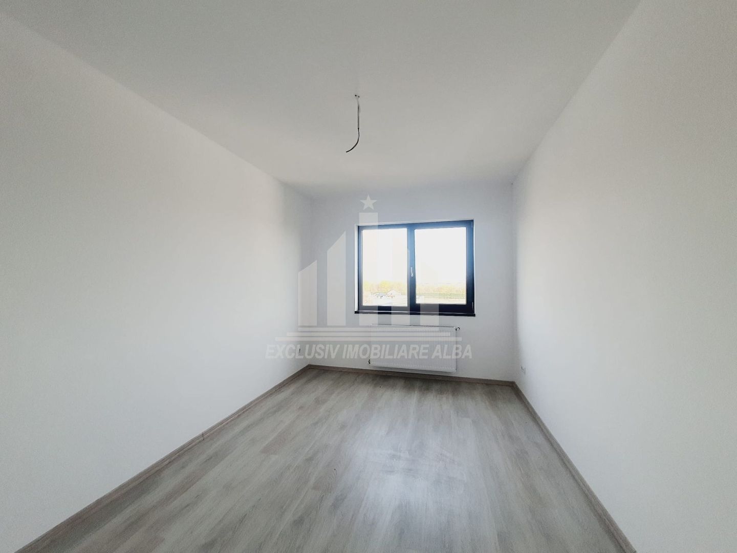 Apartament cu 3 camere de vanzare, Bloc Nou - Poză 4